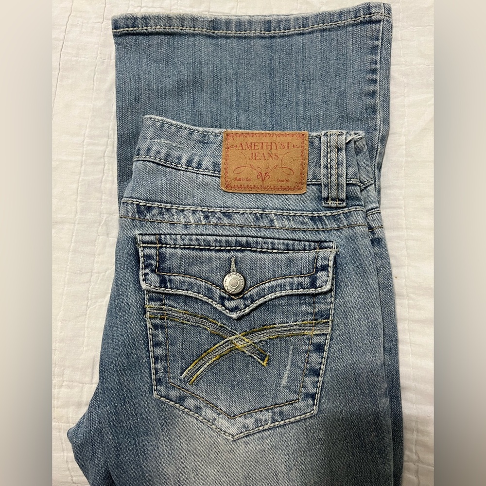 Juniors Amethyst distressed jeans Size 7